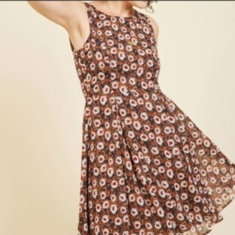 NWOT ModCloth (Yellow Star) Floral Dress